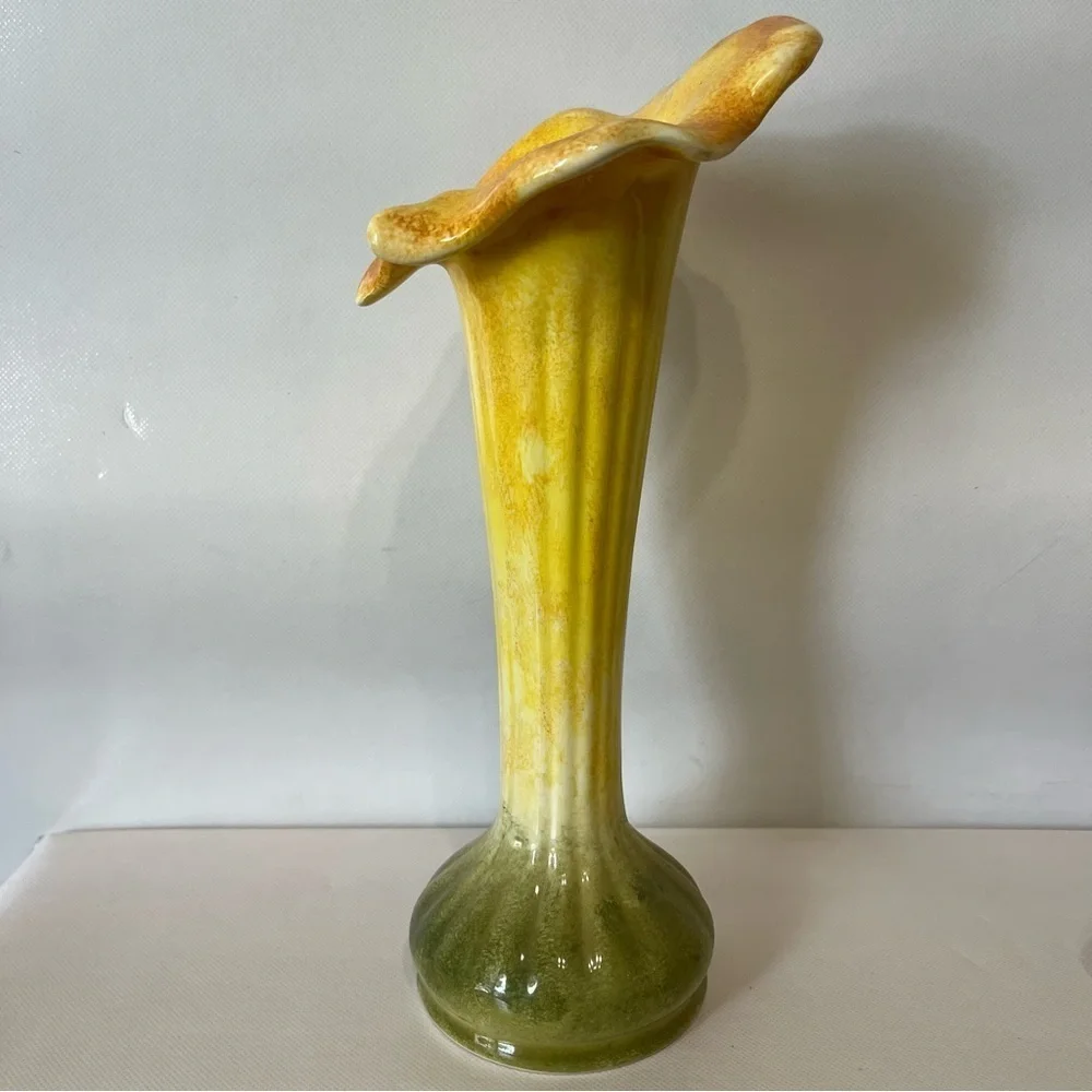 Vintage Italian Ceramic Yellow Green Jack in the Pulpit Vase Calla Lily